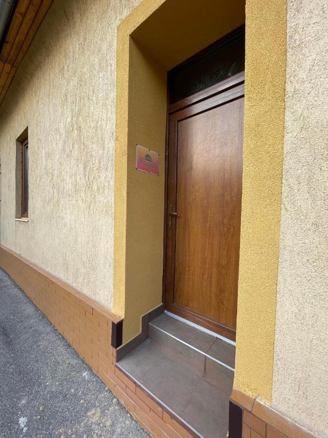 Mazli Vendeghaz Hotel Sátoraljaújhely Екстериор снимка