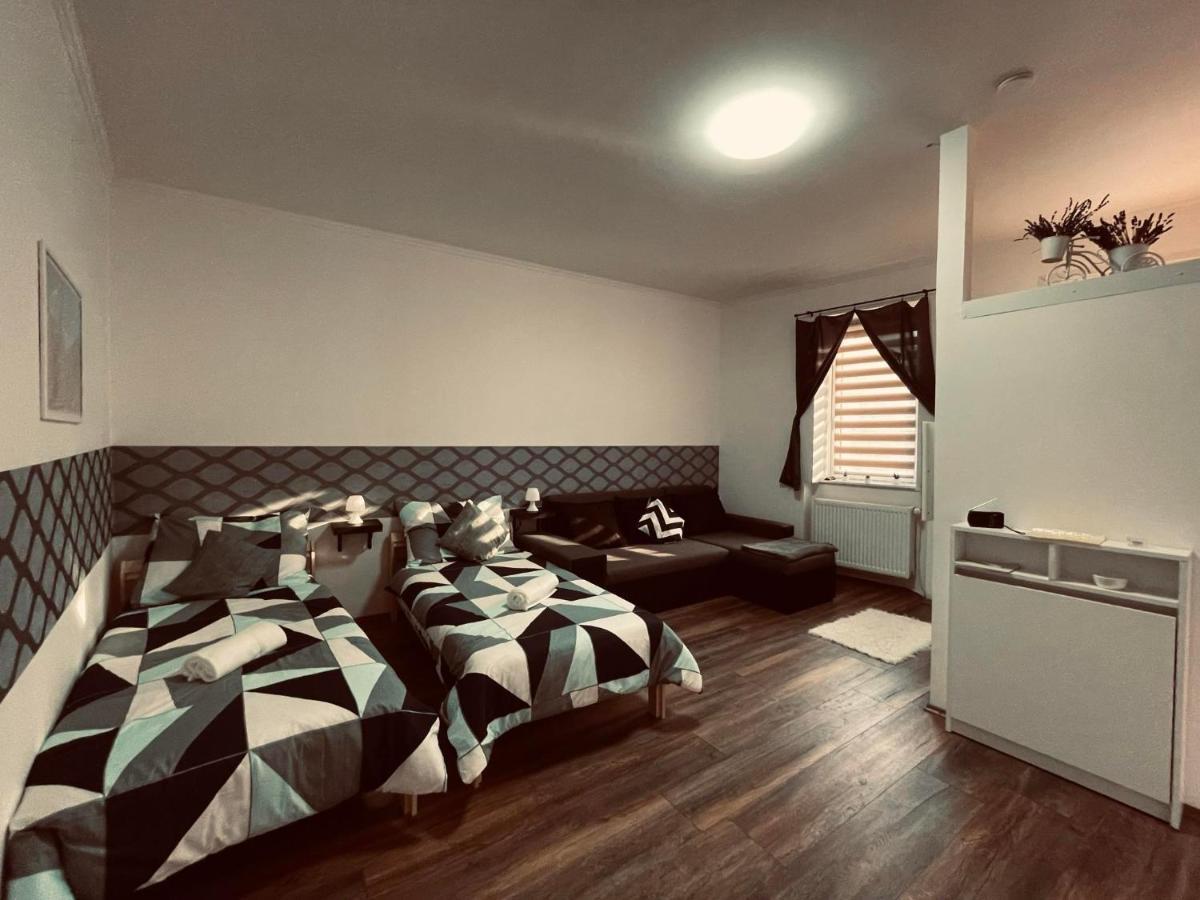 Mazli Vendeghaz Hotel Sátoraljaújhely Екстериор снимка
